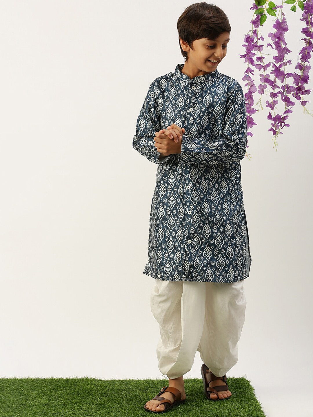 

PIPIN Boys Ethnic Motif Printed Sequinned Mandarin Collar Kurta, Teal