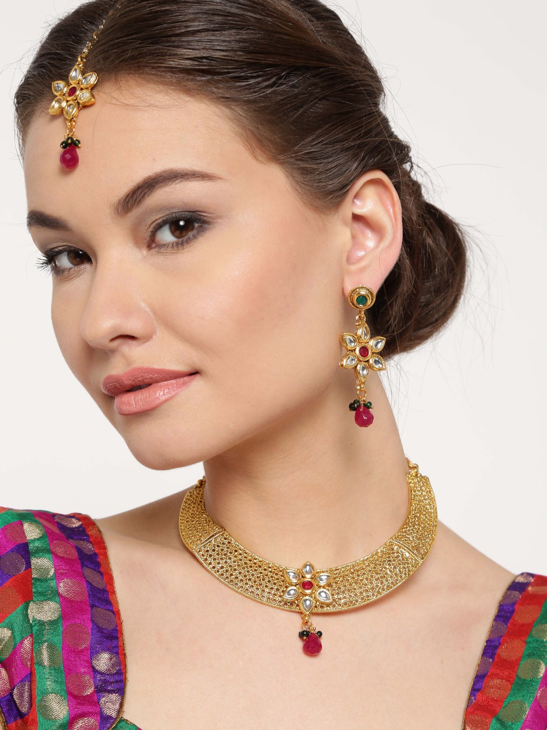 

Zaveri Pearls Gold-Toned Stone-Studded Jewellery Set