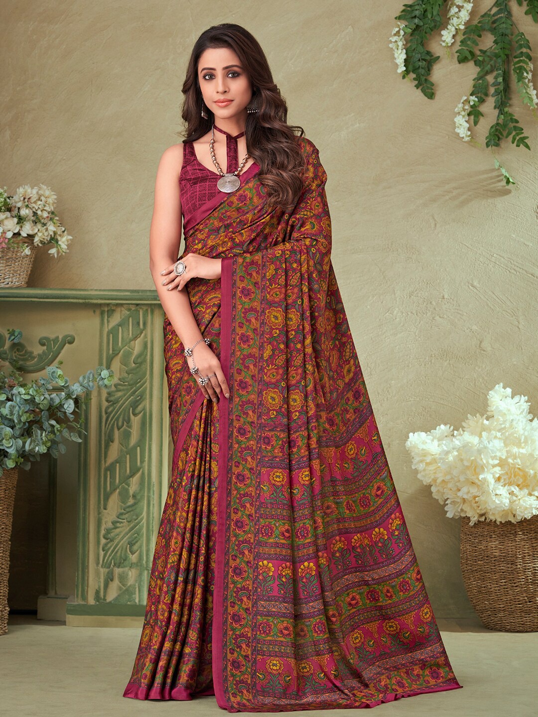 

Kasak Floral Printed Saree, Maroon