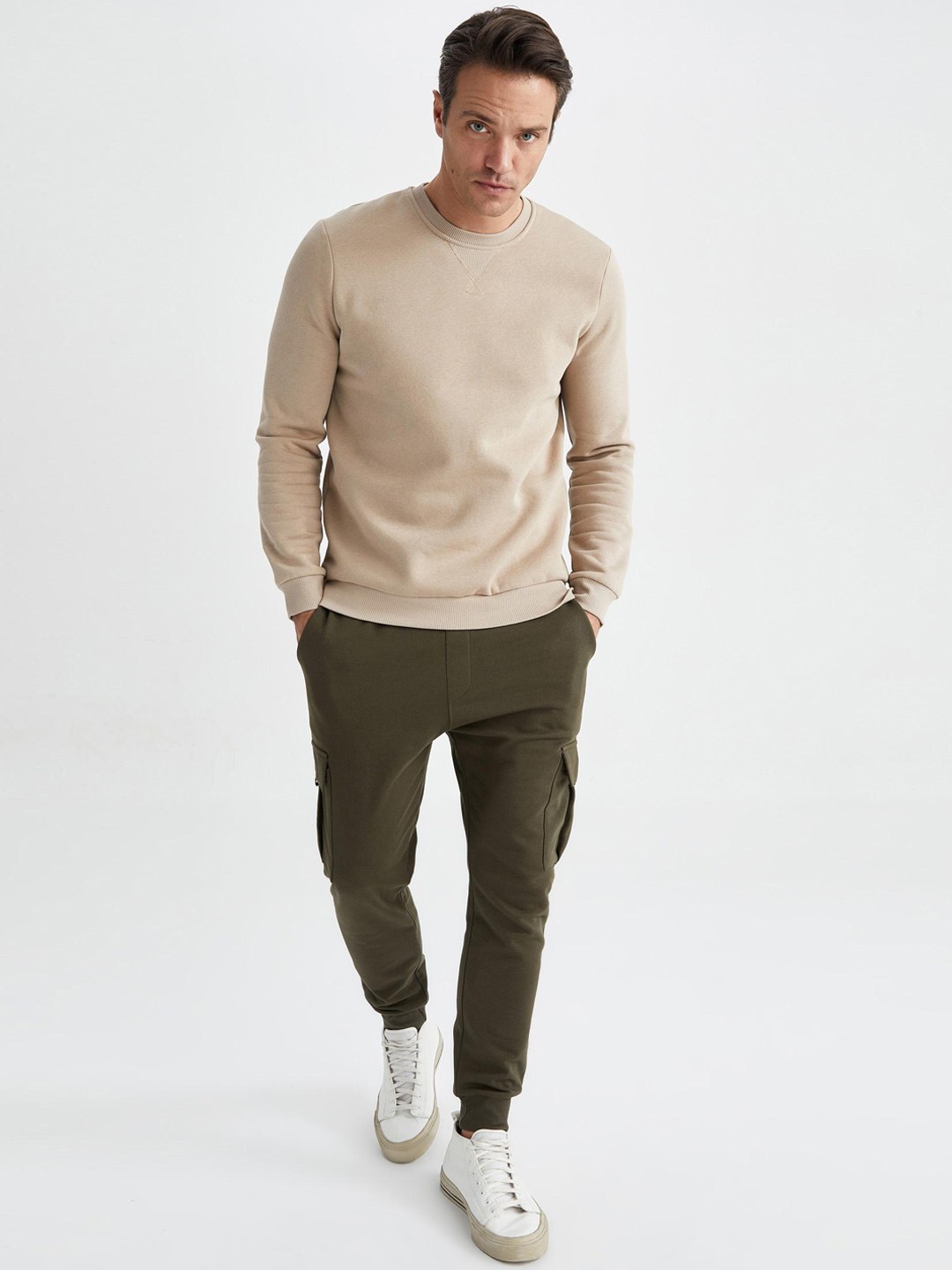 

DeFacto Men Mid-Rise Joggers, Olive