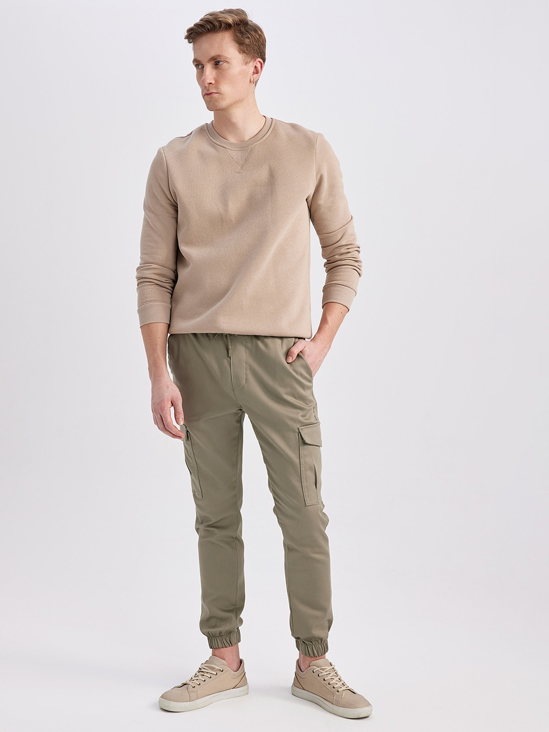 

DeFacto Men Mid-Rise Joggers, Olive