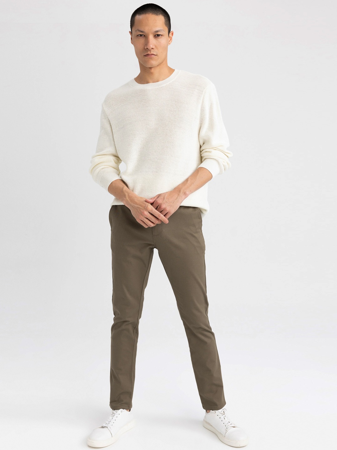 

DeFacto Men Cotton Mid-Rise Plain Chinos Trousers, Brown
