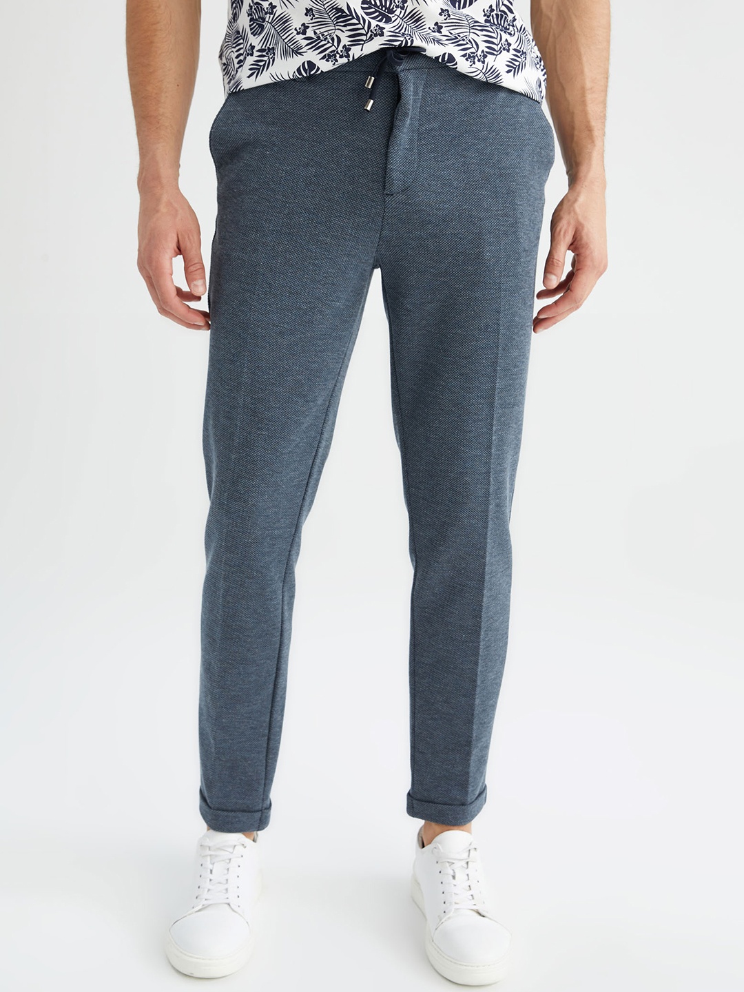 

DeFacto Men Mid-Rise Trousers, Blue