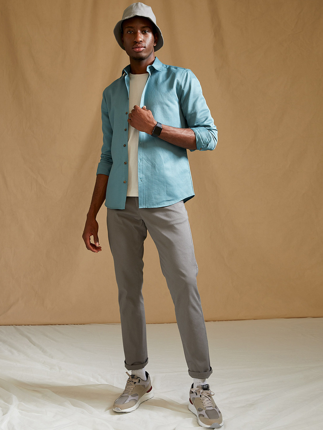 

DeFacto Men Cotton Mid-Rise Flat-Front Plain Trousers, Grey