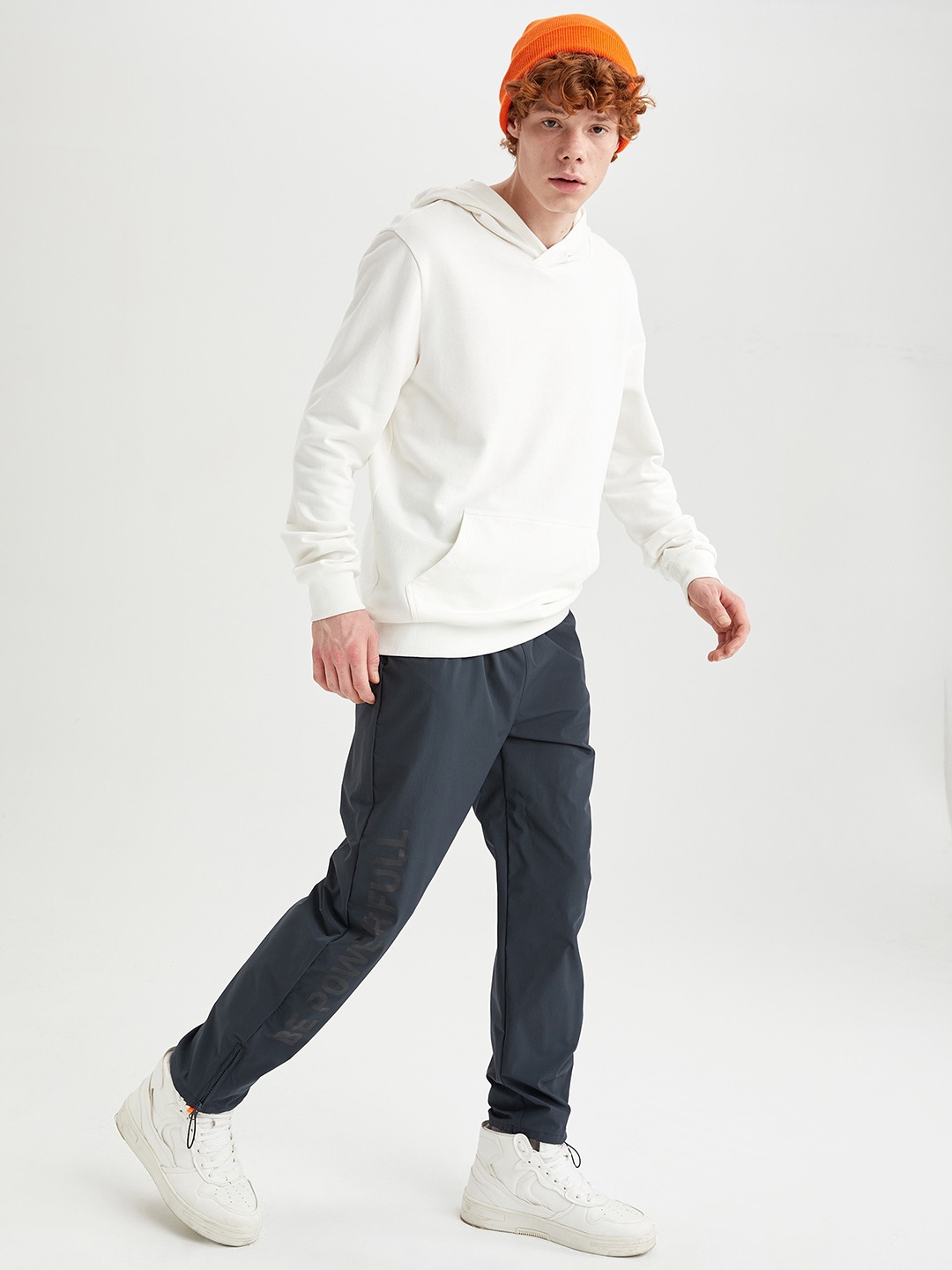 

DeFacto Men Regular Fit Track Pant, Navy blue