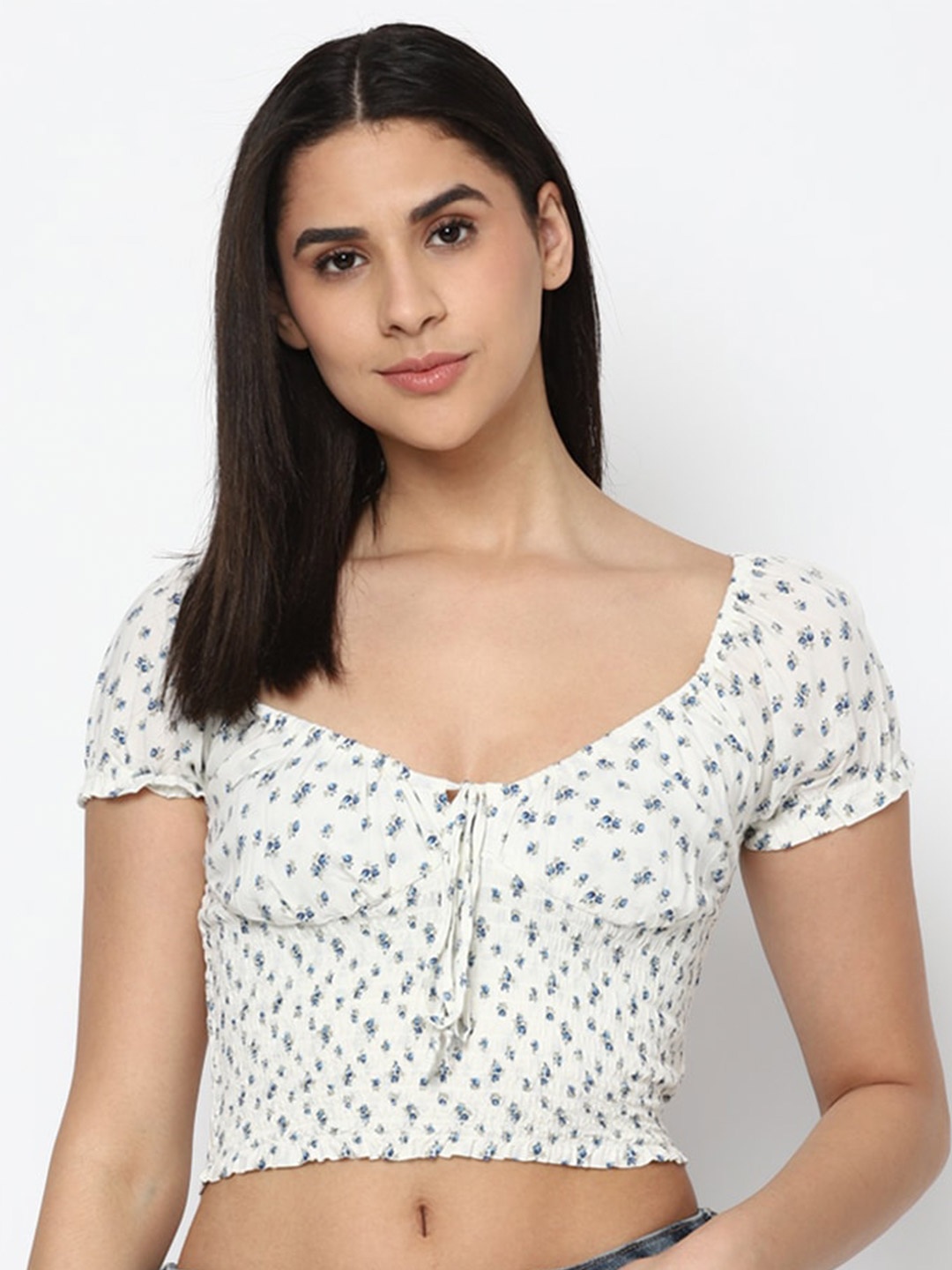 

AMERICAN EAGLE OUTFITTERS Floral Printed Tie-Up Neck Smocked Crop Top, White