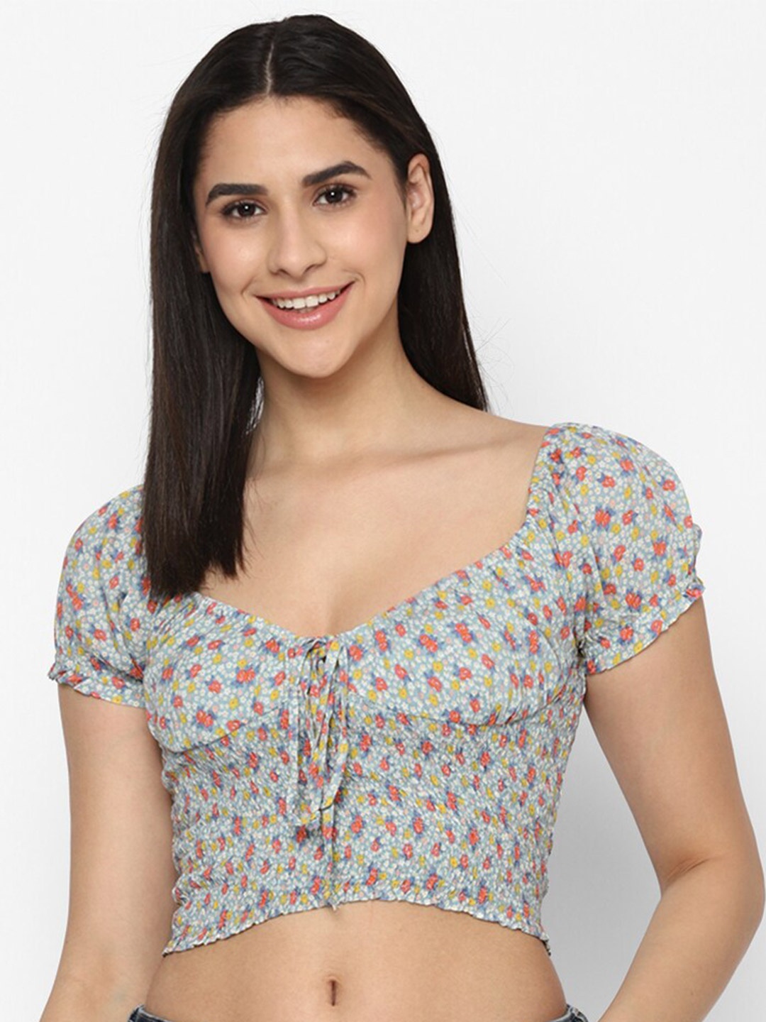 

AMERICAN EAGLE OUTFITTERS Floral Printed Tie-Up Neck Smocked Fitted Crop Top, Off white