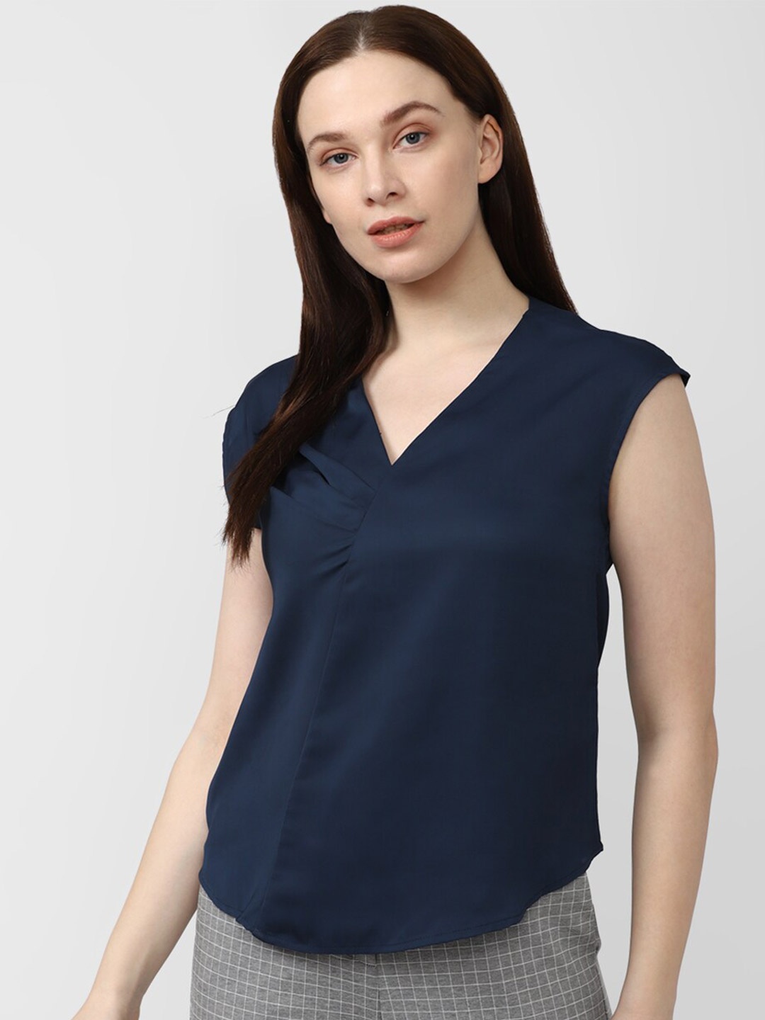 

Van Heusen Woman V-Neck Sleeveless Formal Top, Navy blue