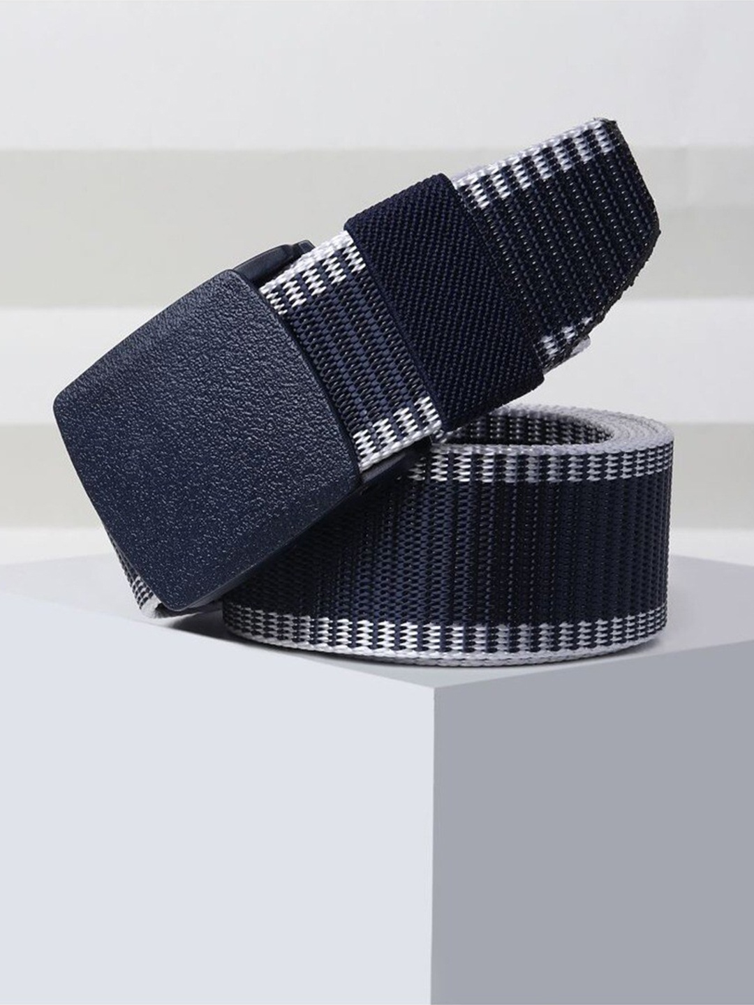 

Kastner Men Textured Canvas Slider Buckle Belt, Blue