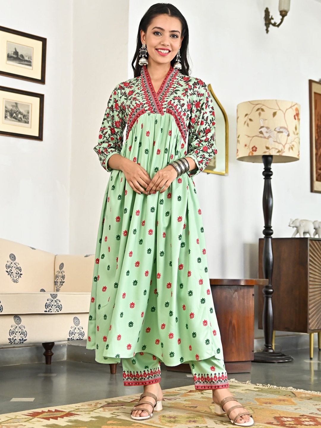 

Rustorange Floral Printed A-Line Pleated Kurta with Trousers, Green