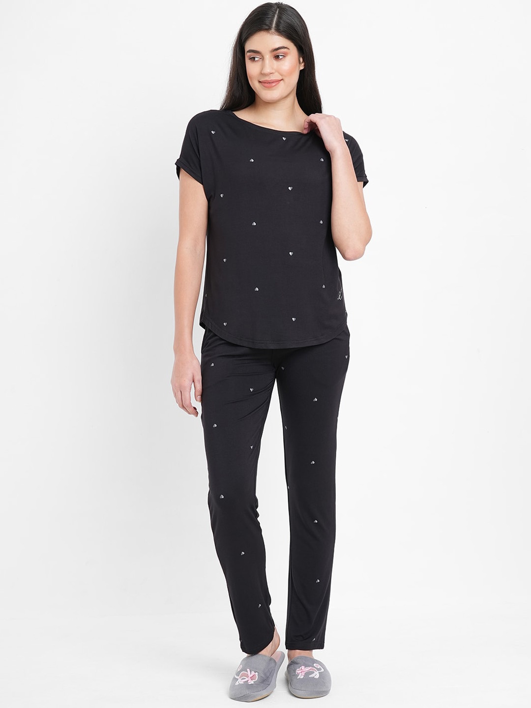 

Sweet Dreams Conversational Printed Night Suit, Black