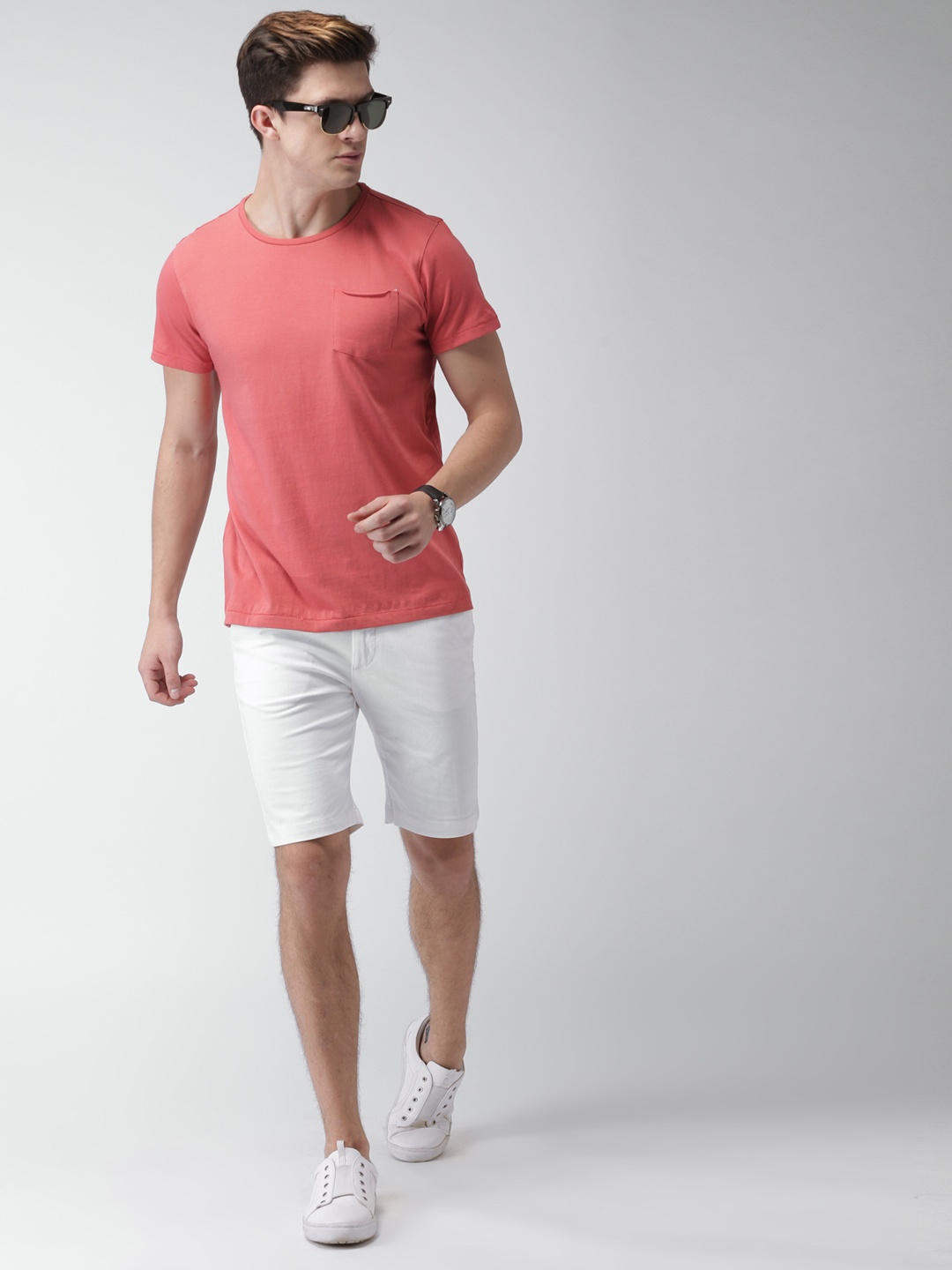 

Mast & Harbour Men Pink Solid Round Neck T-shirt