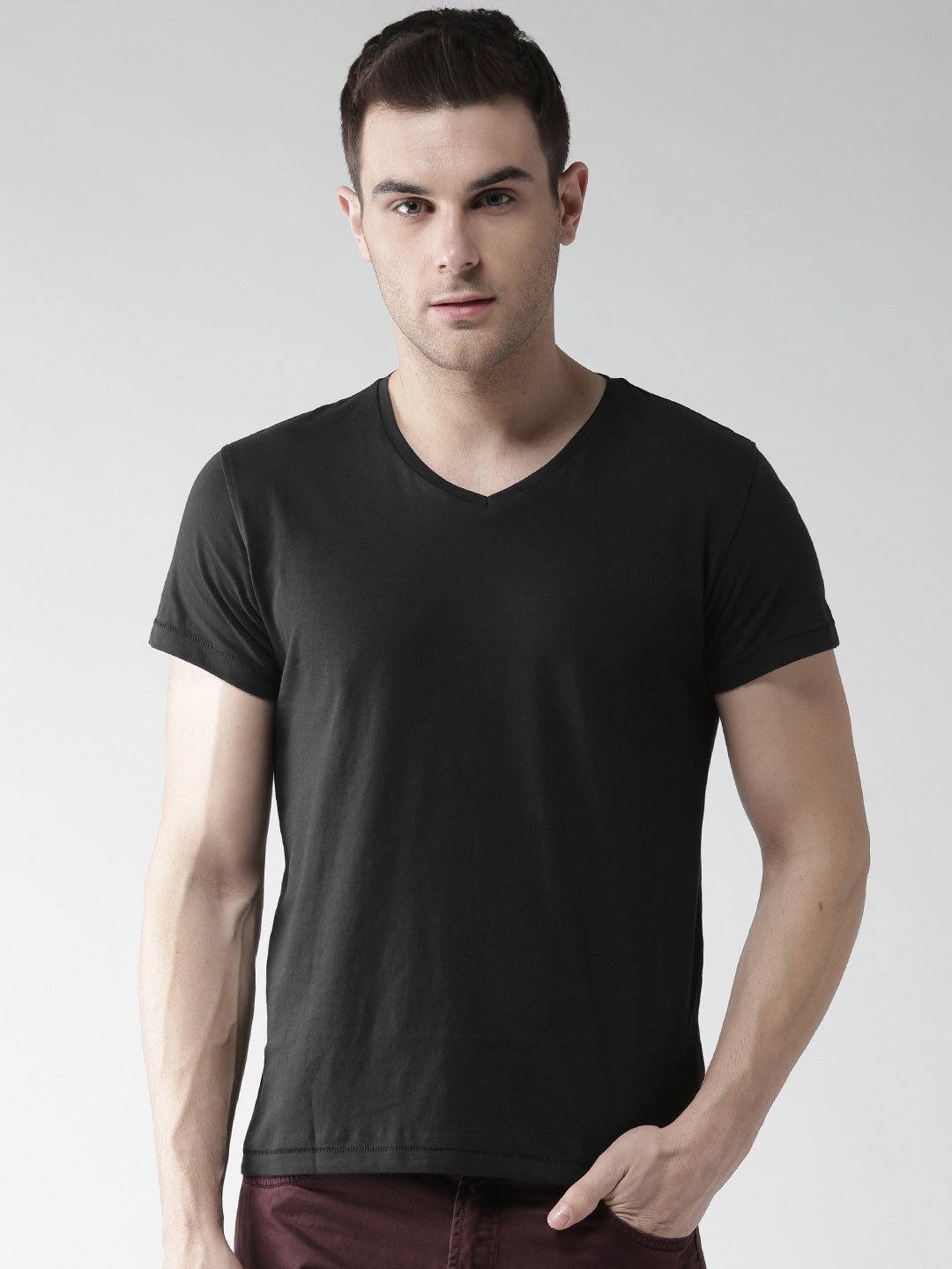 

Mast & Harbour Men Black Solid V-Neck T-shirt
