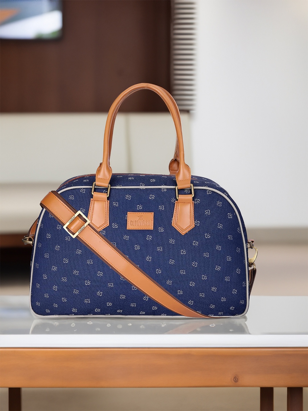 

THE CLOWNFISH Ziana Printed Tapestry & Faux Leather Lightweight Duffel Bag, Blue