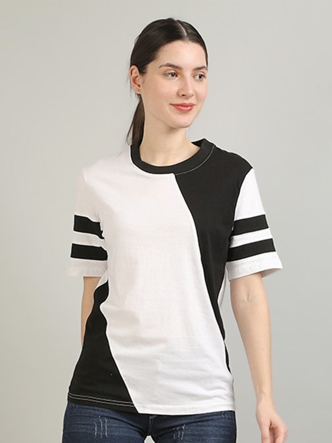 

Kushi Flyer Colourblocked Round Neck Cotton T-shirt, White