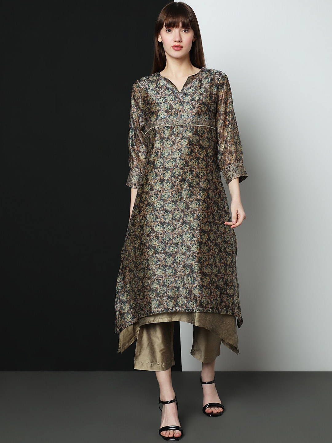 

Indifusion Abstract Printed Layered A-Line Kurta with Trousers, Beige
