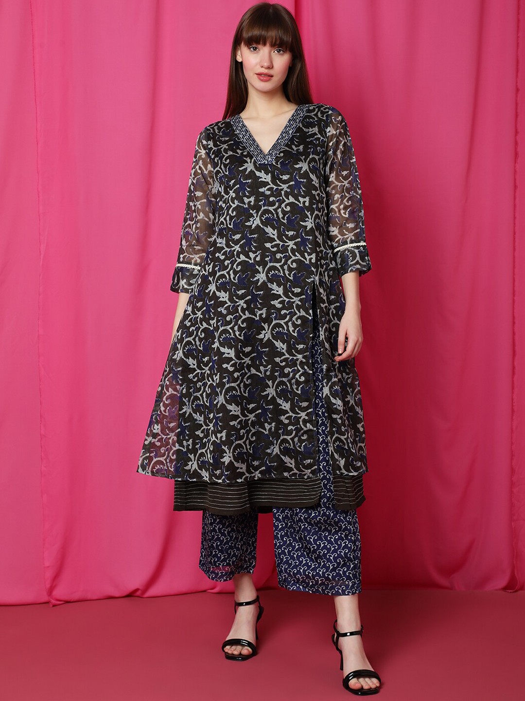 

Indifusion Ethnic Motifs Printed Layered A-Line Kurta with Trousers, Black