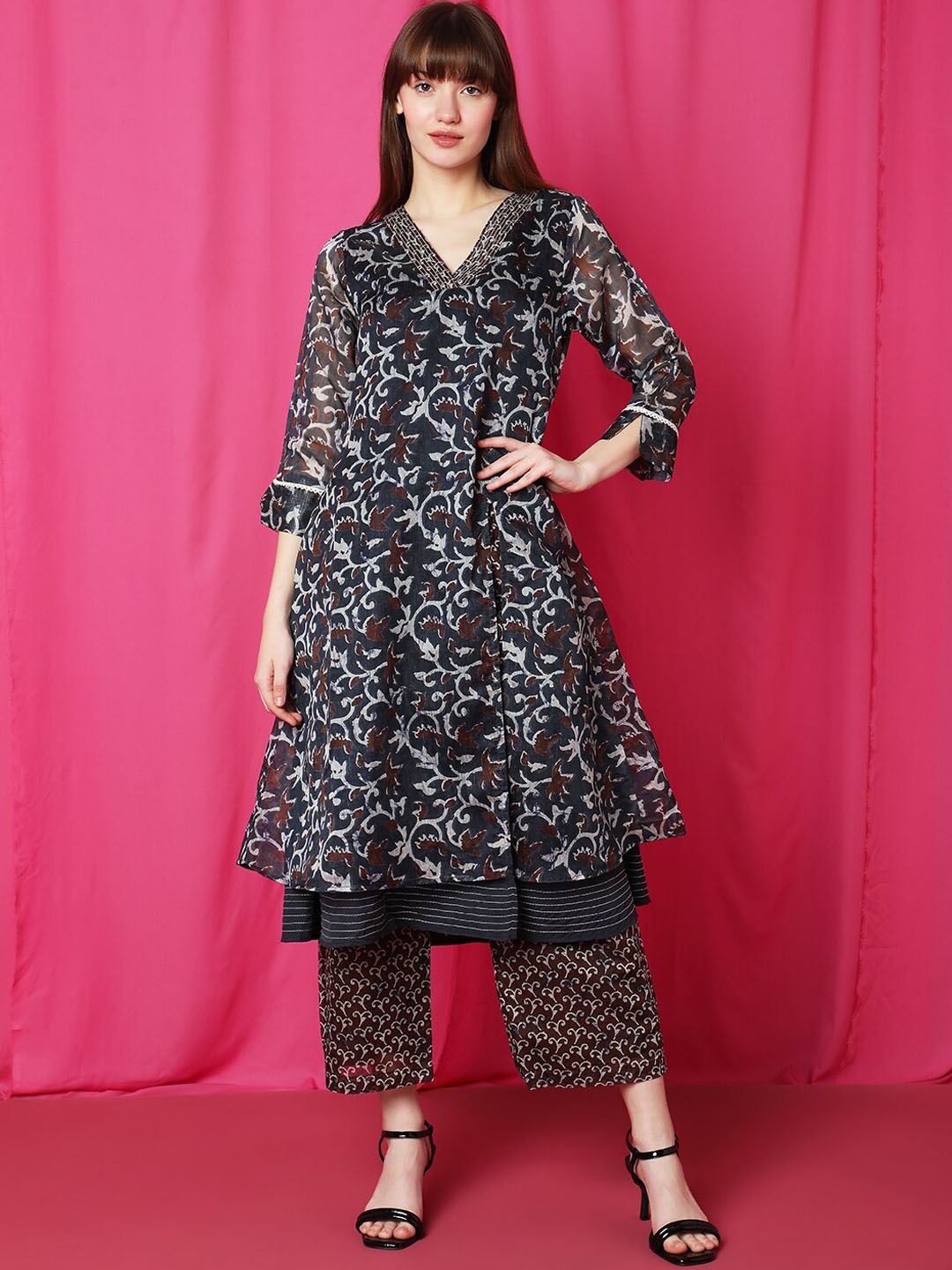

Indifusion Ethnic Motifs Printed Layered A-Line Kurta with Trousers, Navy blue