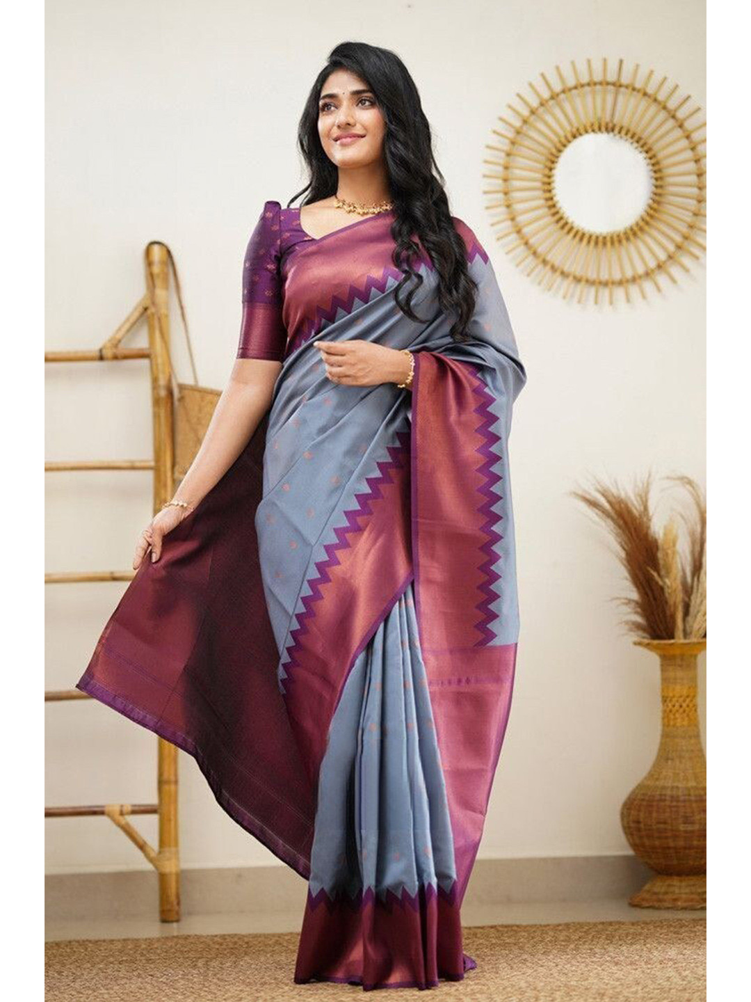 

Wuxi Ethnic Motif Woven Design Zari Pure Silk Banarasi Saree, Grey