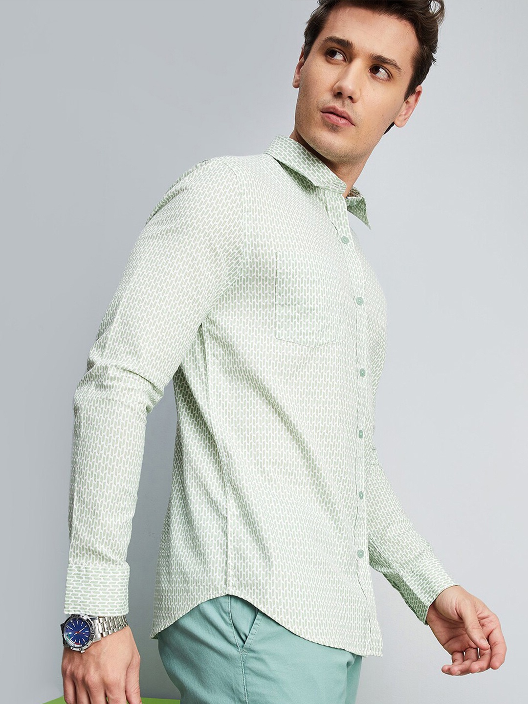 

max Men Printed Pure Cotton Regular Fit Casual Shirt, Green