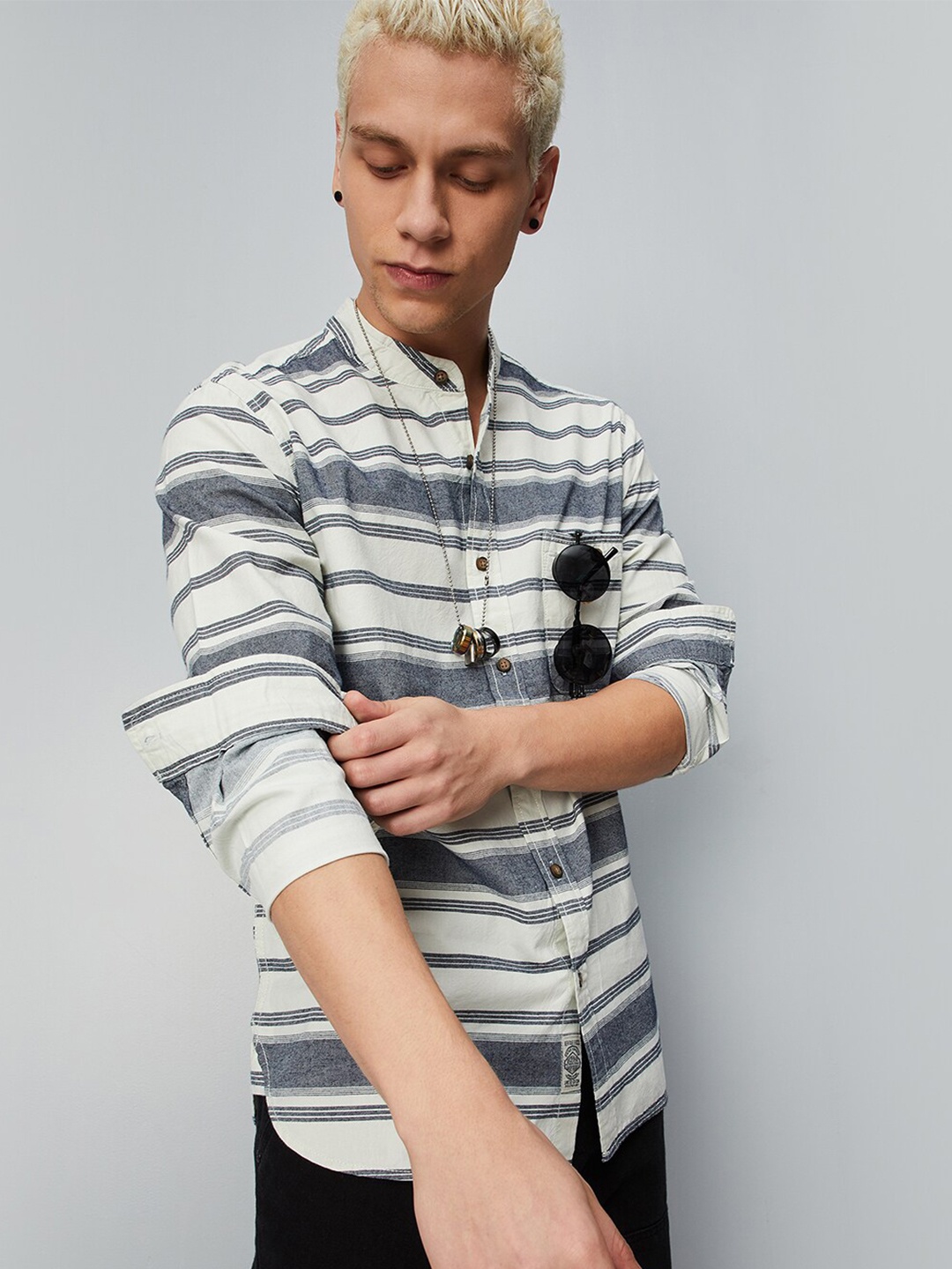 

max Men Horizontal Striped Pure Cotton Casual Shirt, Blue