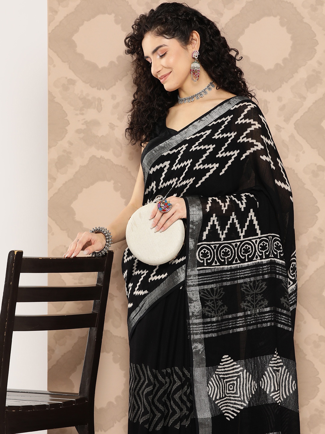 

Yufta Printed Pure Cotton Khadi Saree, Black