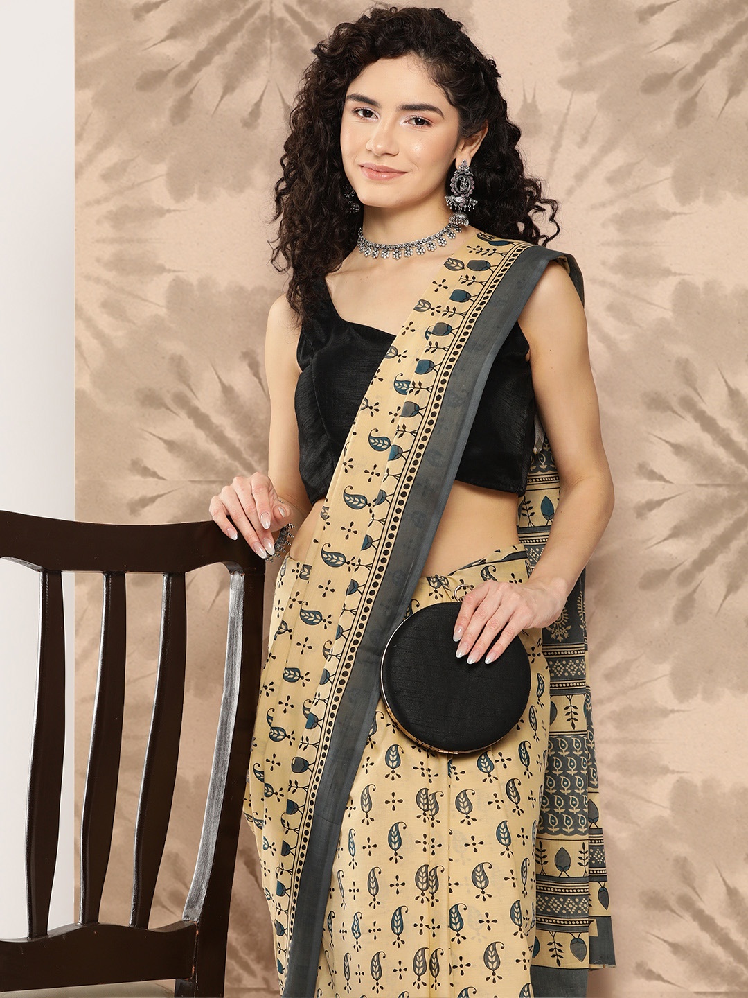 

Yufta Ethnic Motifs Pure Cotton Khadi Saree, Beige