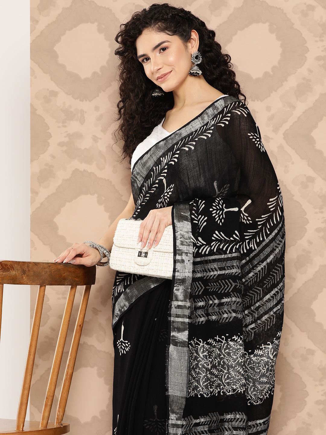 

Yufta Floral Linen Blend Saree, Black