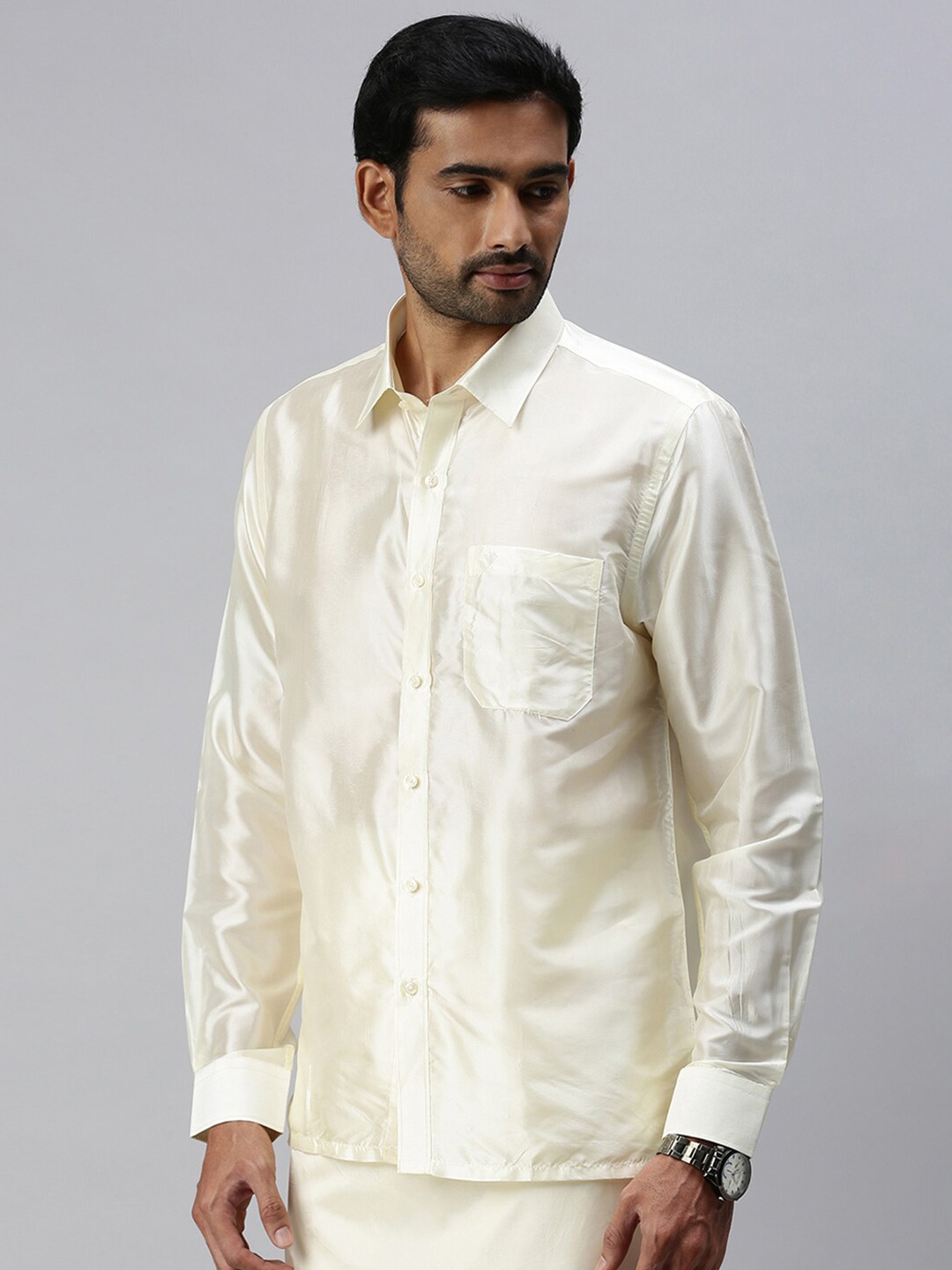 

Ramraj Men Spread Collar Shirt & Veshti, Cream