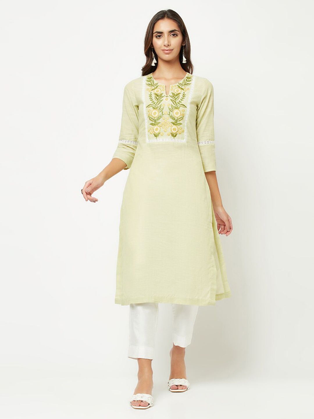 

BARARA ETHNIC Floral Yoke Design Notched Neck Cotton Straight Kurta, Green