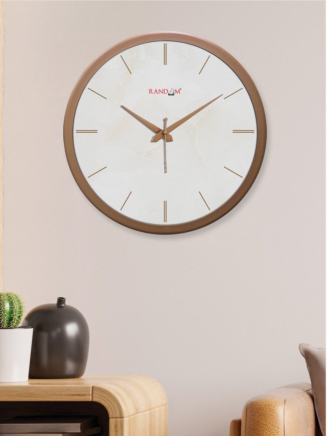 

RANDOM Off White & Copper-Toned Analogue Contemporary Round Wall Clock