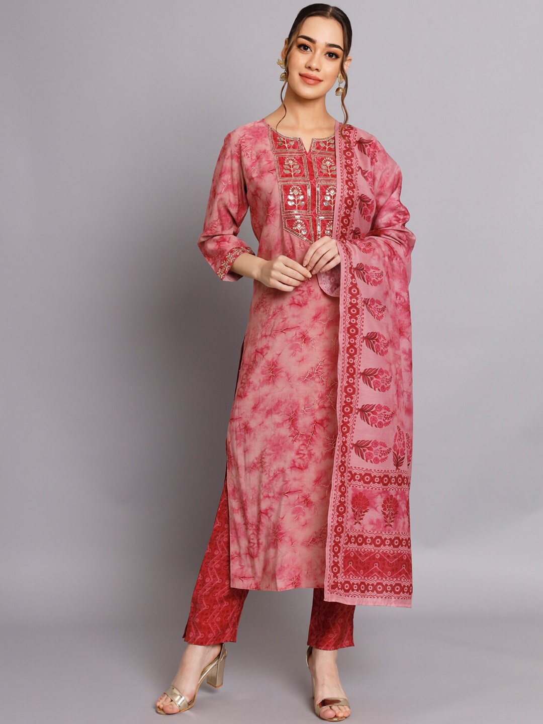 

Silai Bunai Dyed Sequinned Kurta with Trousers & Dupatta, Red