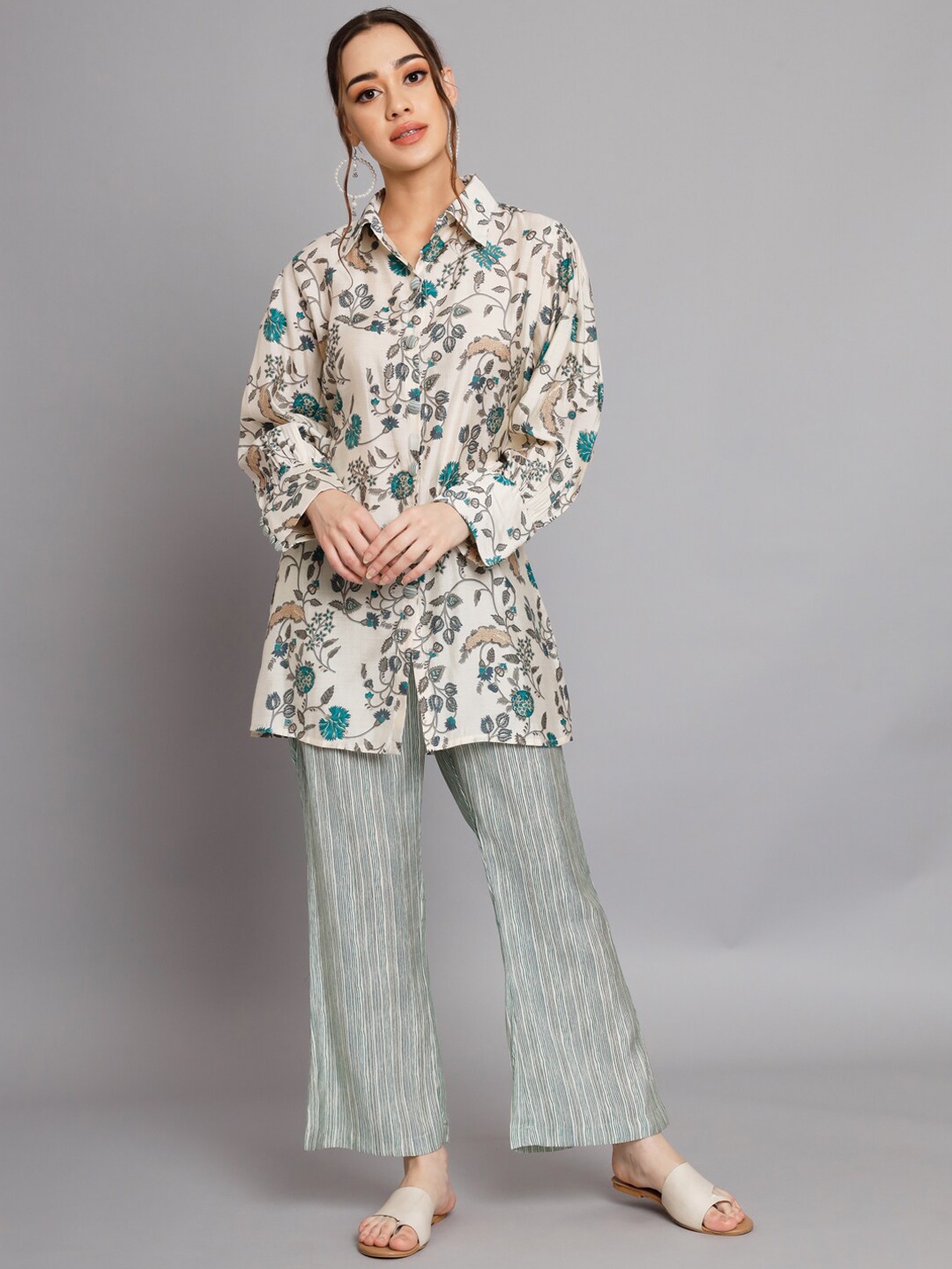 

Silai Bunai Women Printed Tunic with Palazzos, Off white