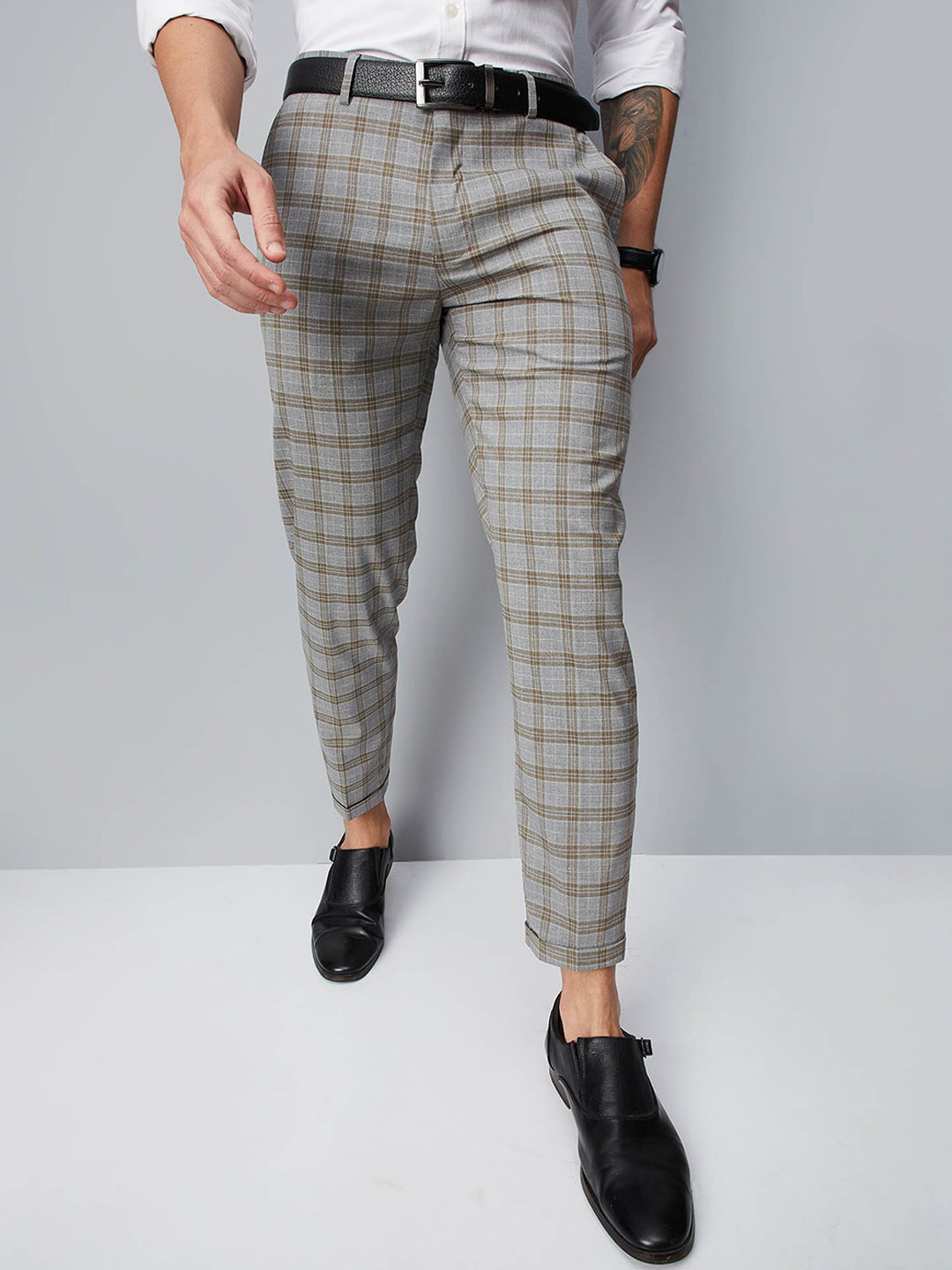 

max Men Checked Regular Fit Cotton Trousers, Grey