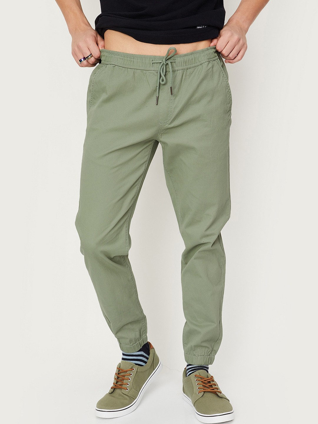 

max Men Mid-Rise Joggers, Green