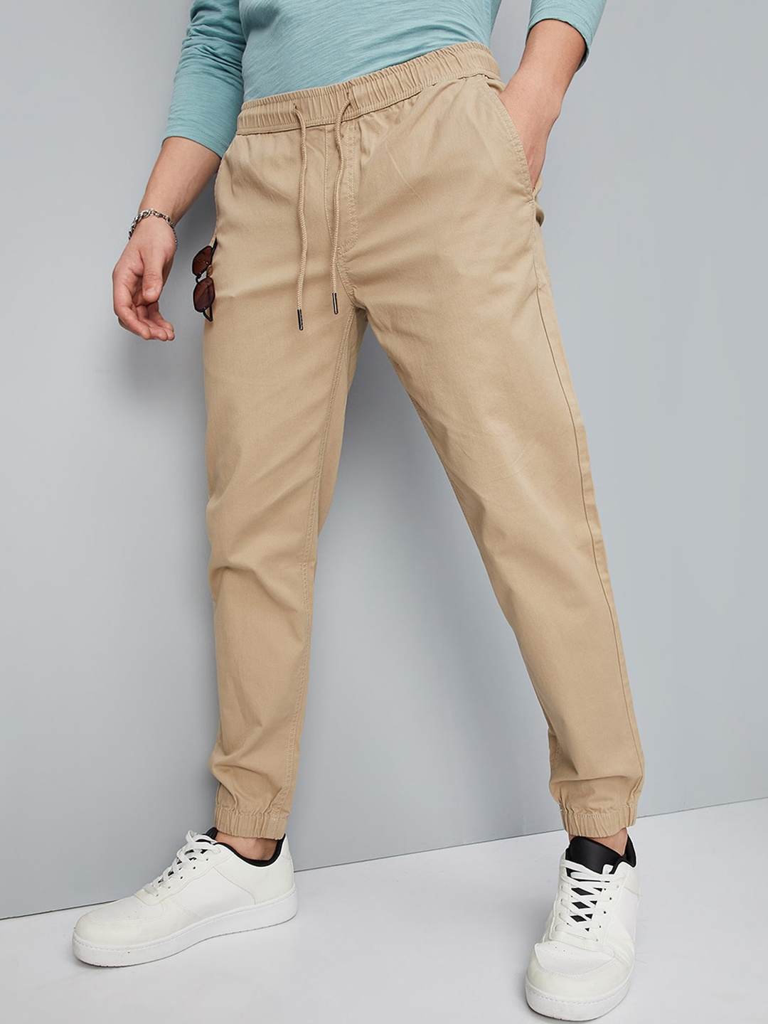 

max Men Mid-Rise Joggers, Brown