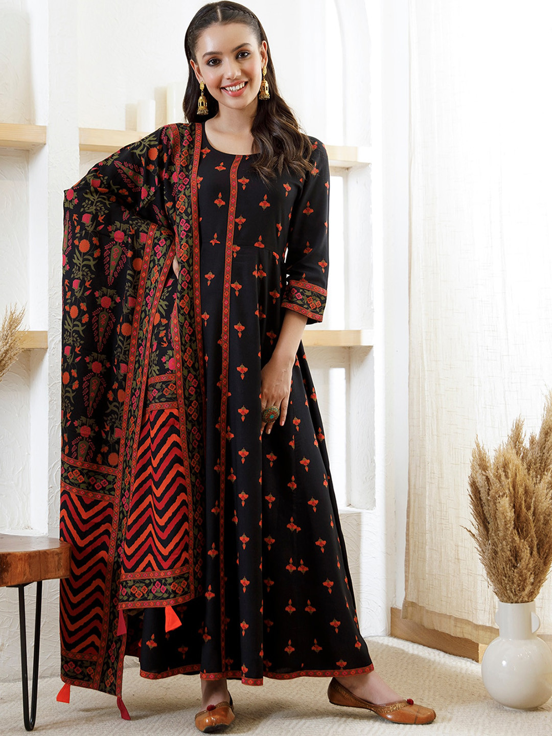 

Rustorange Ethnic Motifs Printed Ethnic Maxi Dress With Dupatta, Black