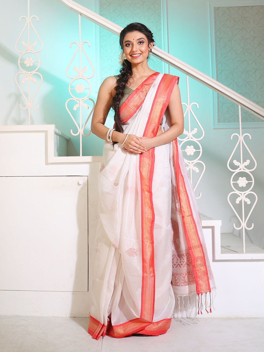 

Charukriti Ethnic Motifs Woven Design Zari Pure Silk Saree, White