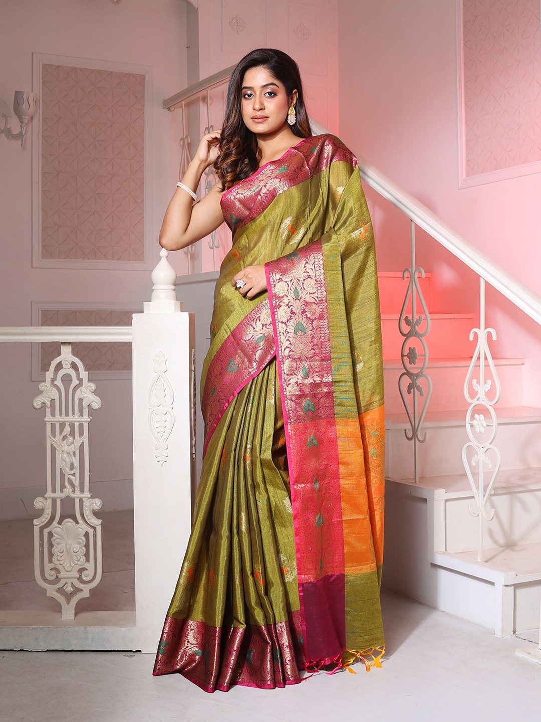 

Charukriti Floral Motif Design Zari Saree, Olive