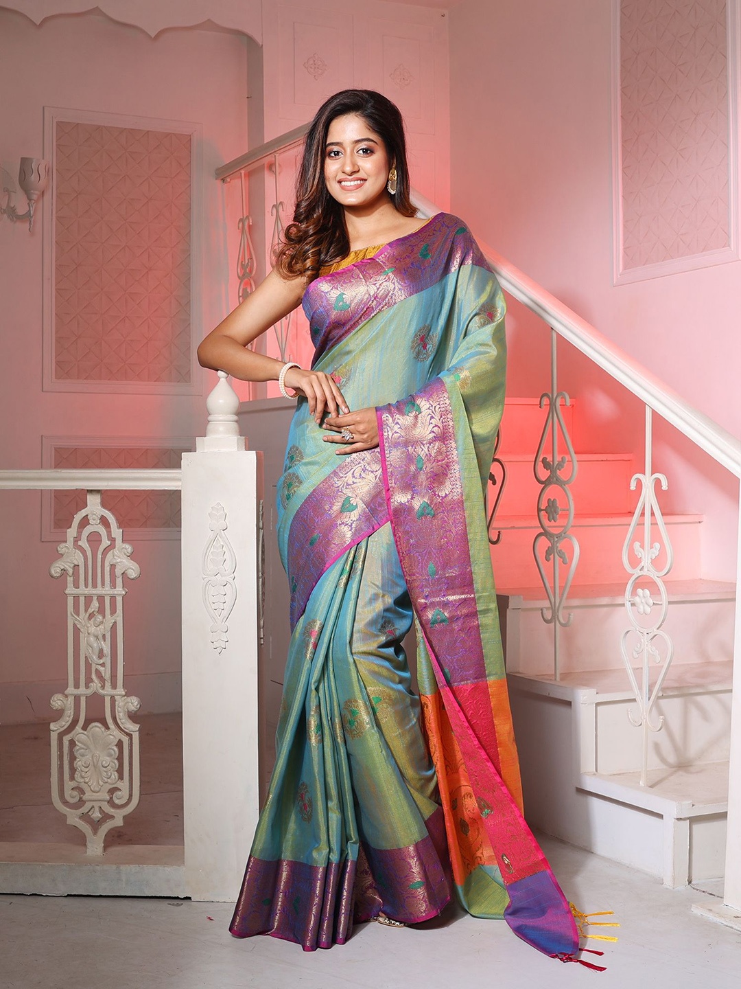

Charukriti Floral Motif Design Zari Saree, Sea green