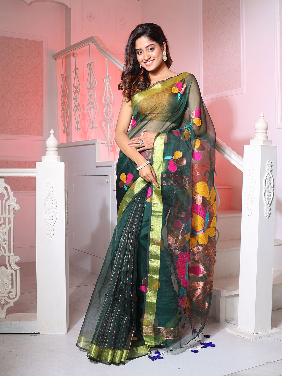 

Charukriti Floral Motif Woven Design Zari Saree, Green