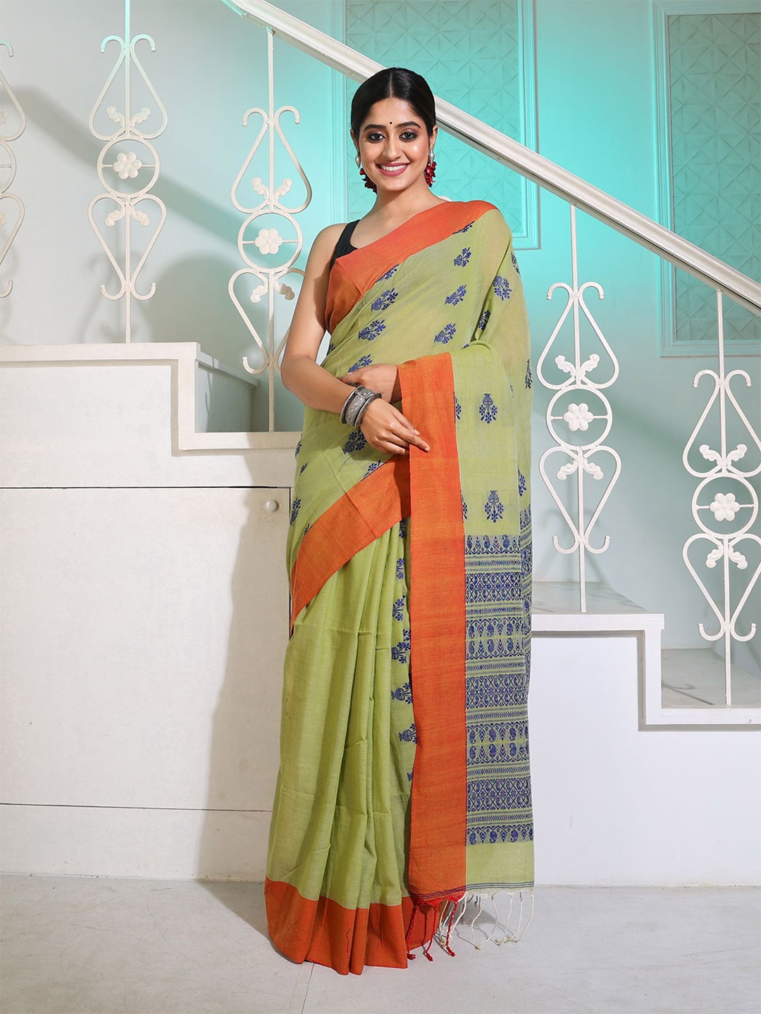 

Charukriti Green & Blue Woven Design Pure Cotton Saree