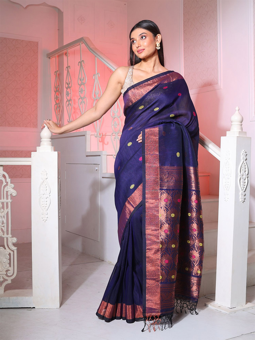 

Charukriti Floral Butta Zari Pure Linen Saree With Tassel, Navy blue