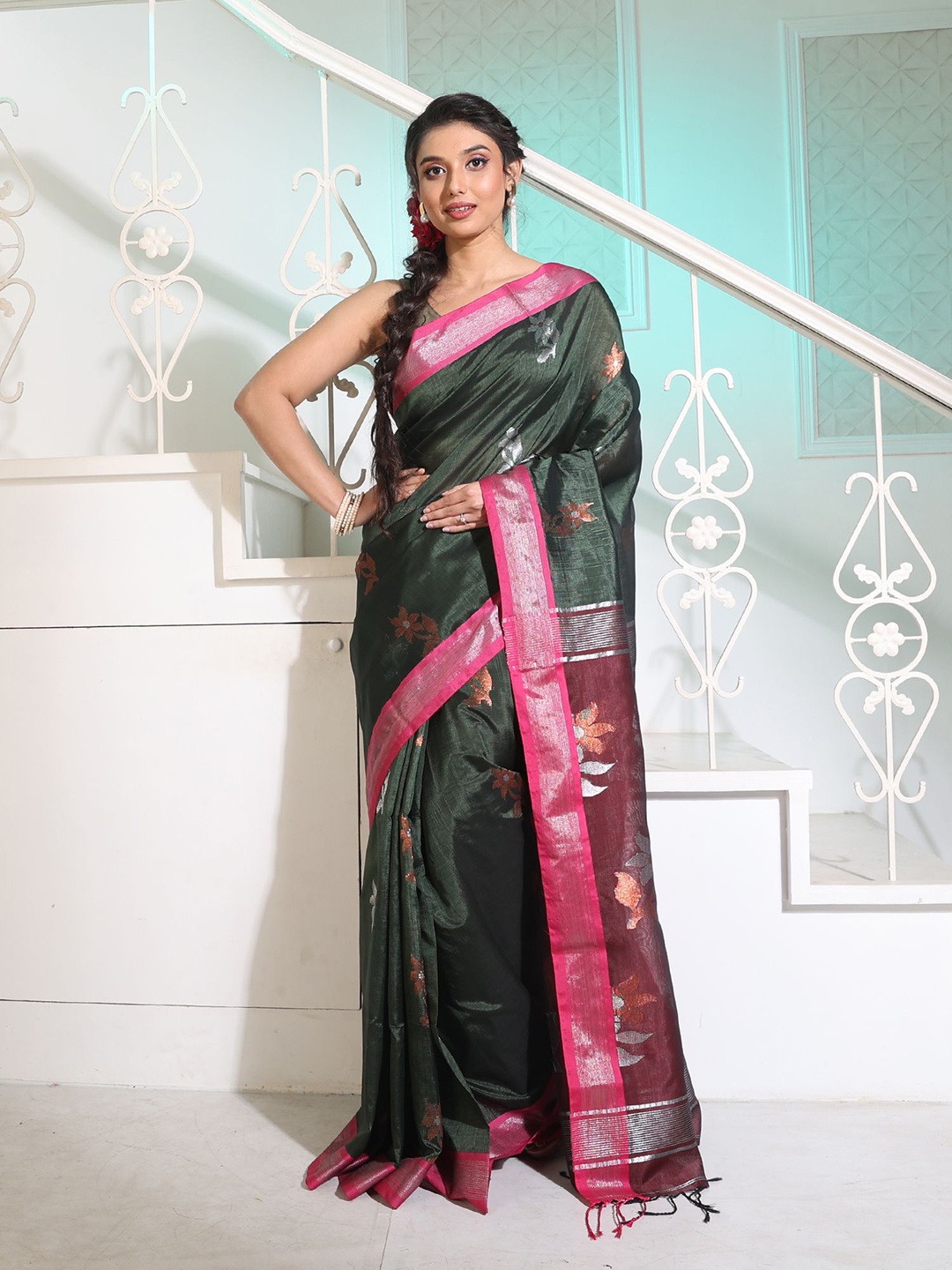 

Charukriti Floral Woven Design Zari Pure Silk Saree, Green
