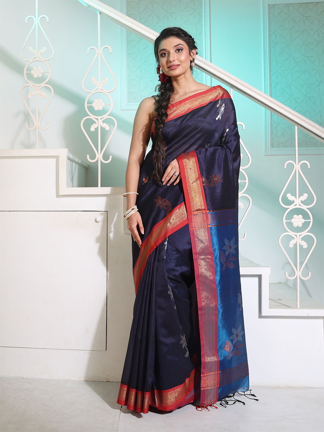 

Charukriti Floral Zari Pure Silk Saree With Tassel, Navy blue