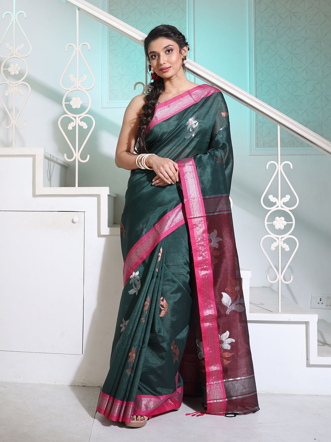 

Charukriti Floral Woven Design Zari Pure Silk Saree, Green