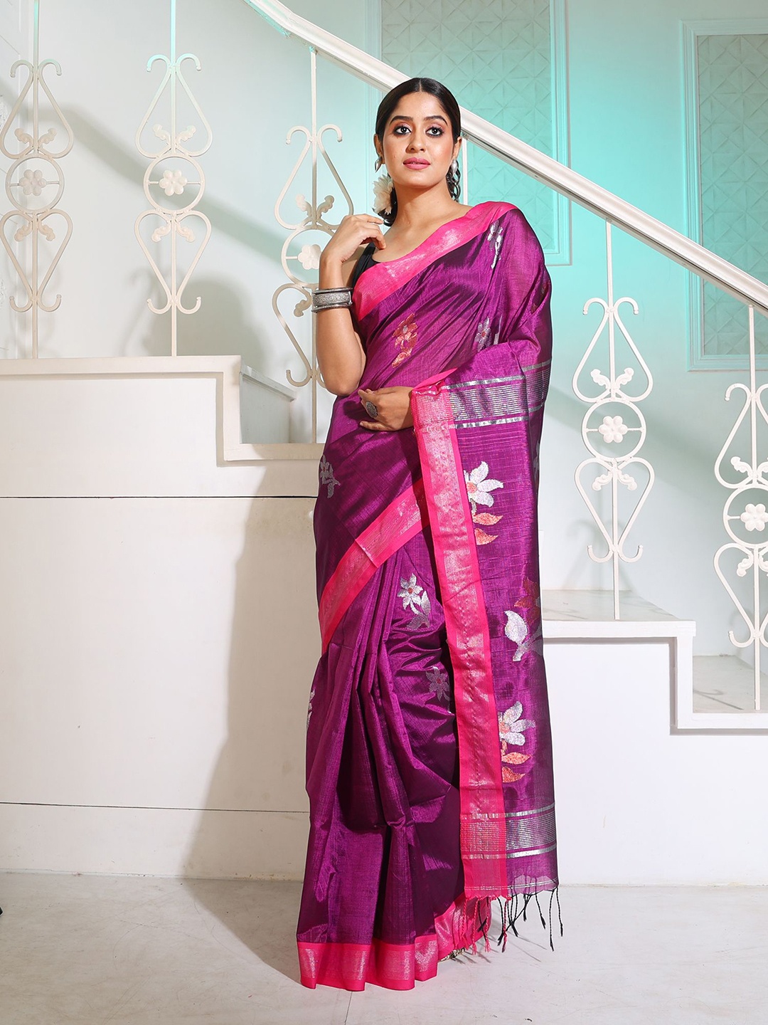 

Charukriti Floral Zari Pure Silk Saree With Tassel, Purple