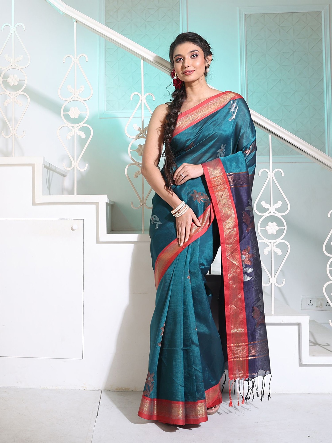 

Charukriti Floral Zari Pure Silk Saree With Tassel, Teal