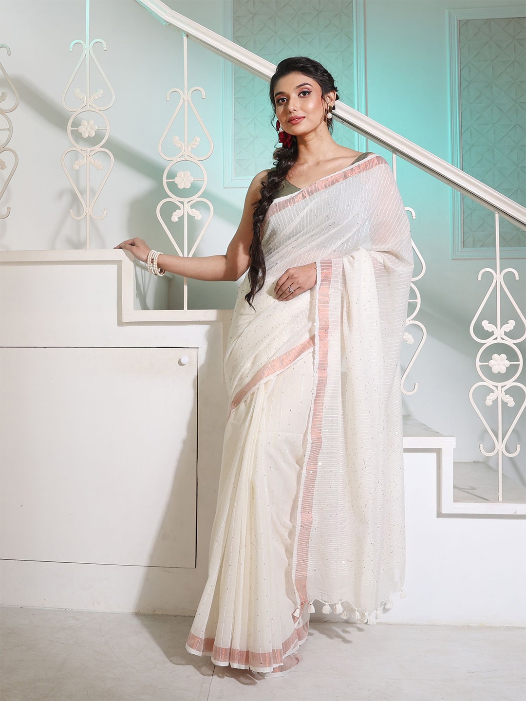 

Charukriti Sequinned Zari Pure Cotton Saree, Off white