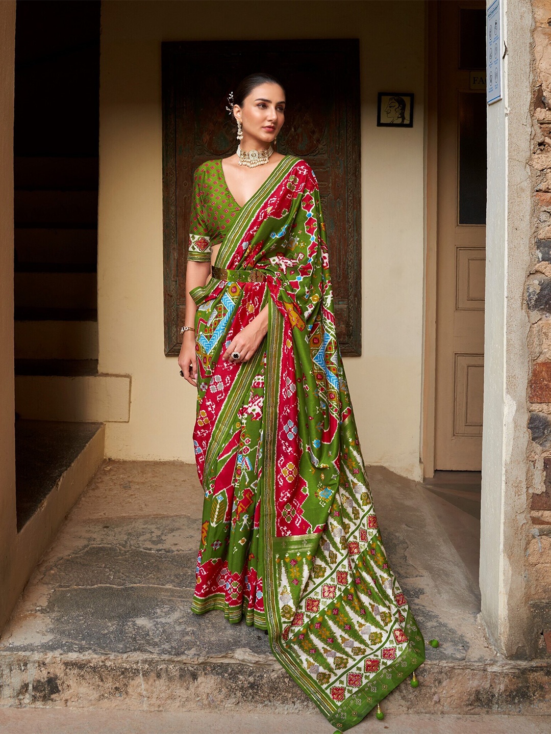 

Mitera Ethnic Motifs Printed Pure Silk Patola Saree, Green